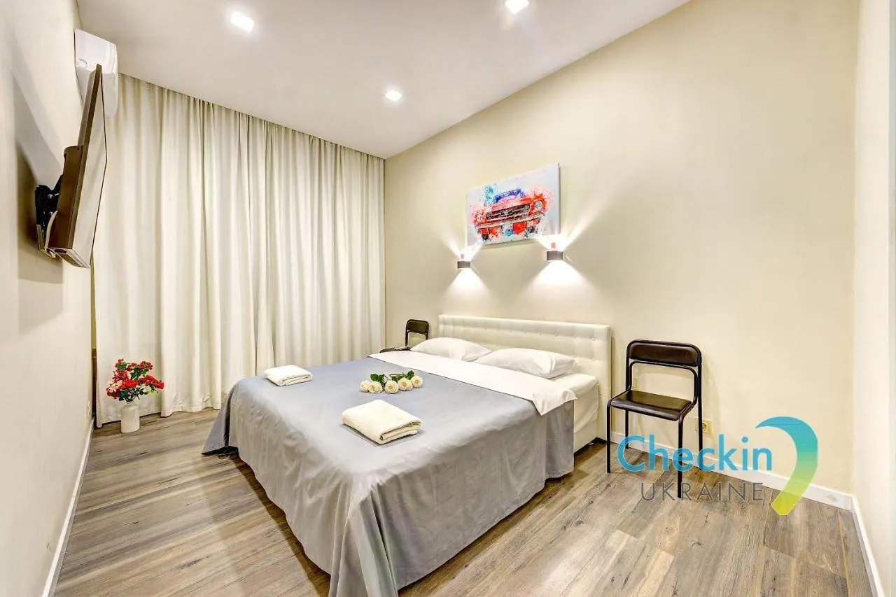 Two-Bedroom Apartment In The Center Near The National Sports Complex “Olympiyskiy” Kiev 0*,  Ukraina